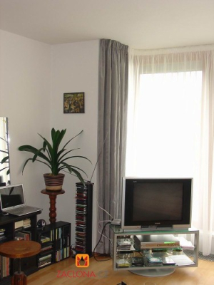 Použití šedivé dekorační látky – rozbor designu.