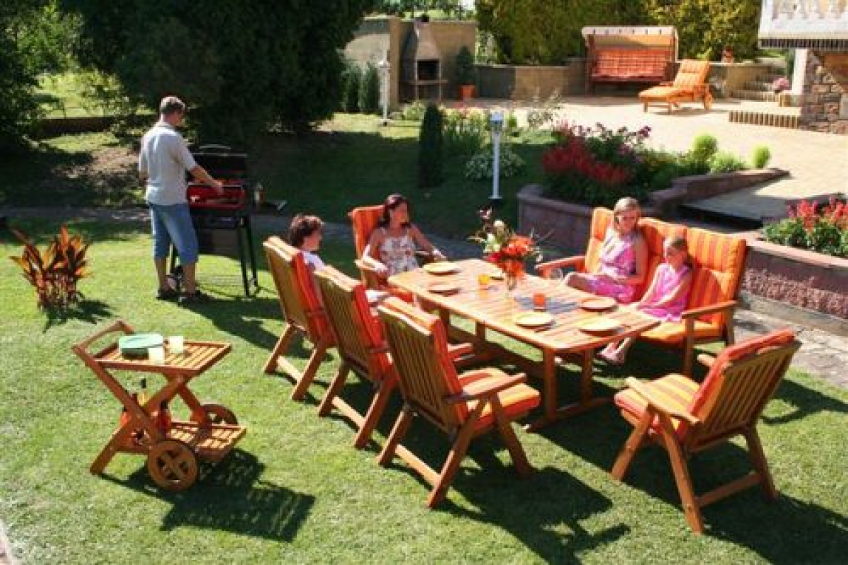 Jak držet dřevěný zahradní nábytek v dobré kondici